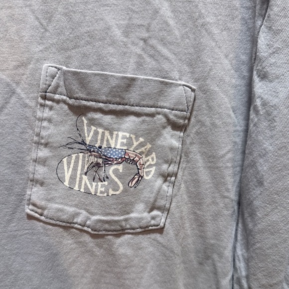 Vineyard Vines Mens Gray Graphic T Shirt Lobster Flag Pocket Tee XL - Picture 2 of 4